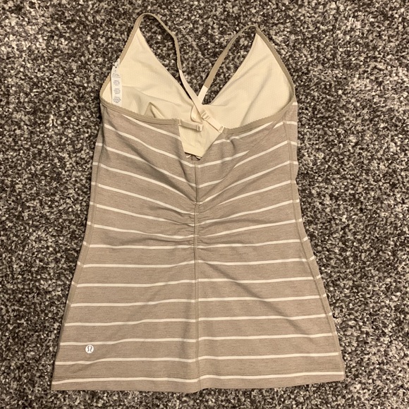 Lululemon tank top with built in bra - Picture 3 of 6